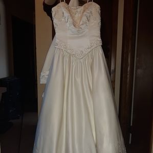 Princess Ivory Bridal Gown (size 12)